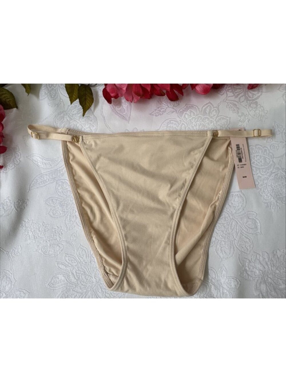 VICTORIA'S SECRET M CREAM NUDE SILKY SOFT STRING BIKINI PANTIES NWT